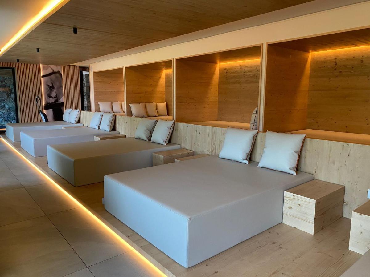 Silou Retreat Hotel Champdepraz ภายนอก รูปภาพ