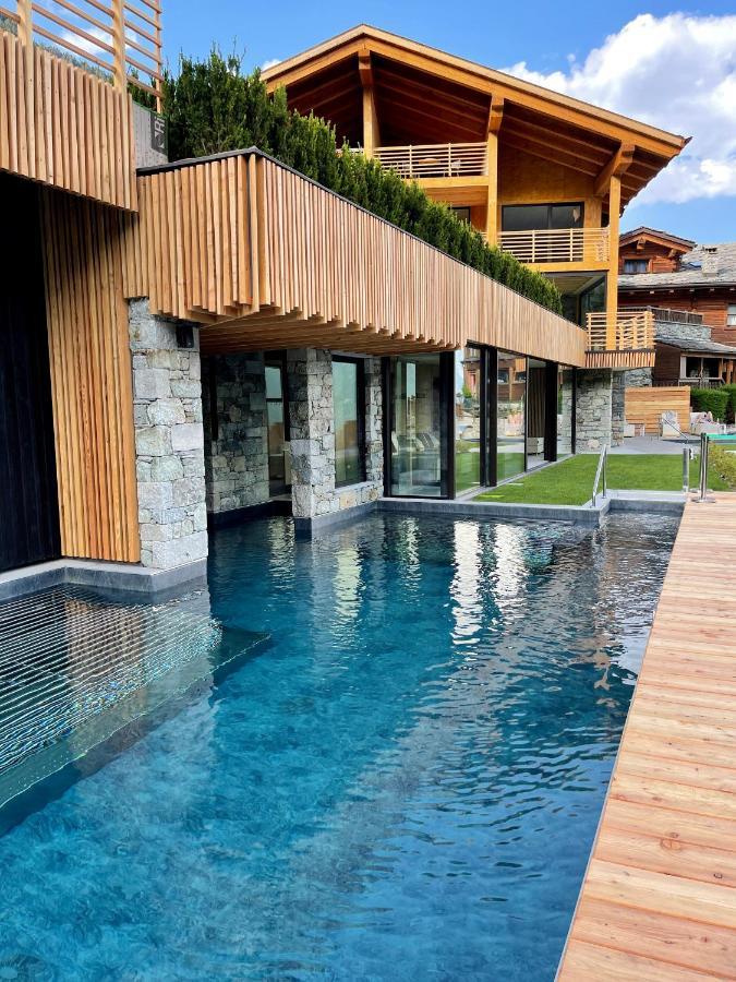 Silou Retreat Hotel Champdepraz ภายนอก รูปภาพ