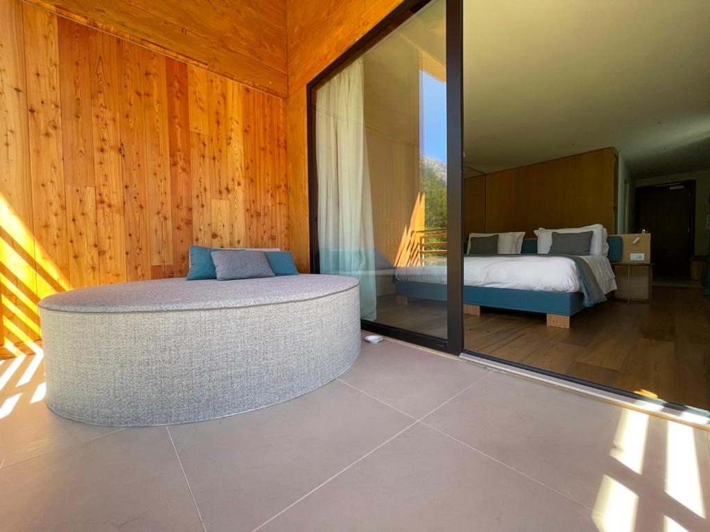 Silou Retreat Hotel Champdepraz ภายนอก รูปภาพ