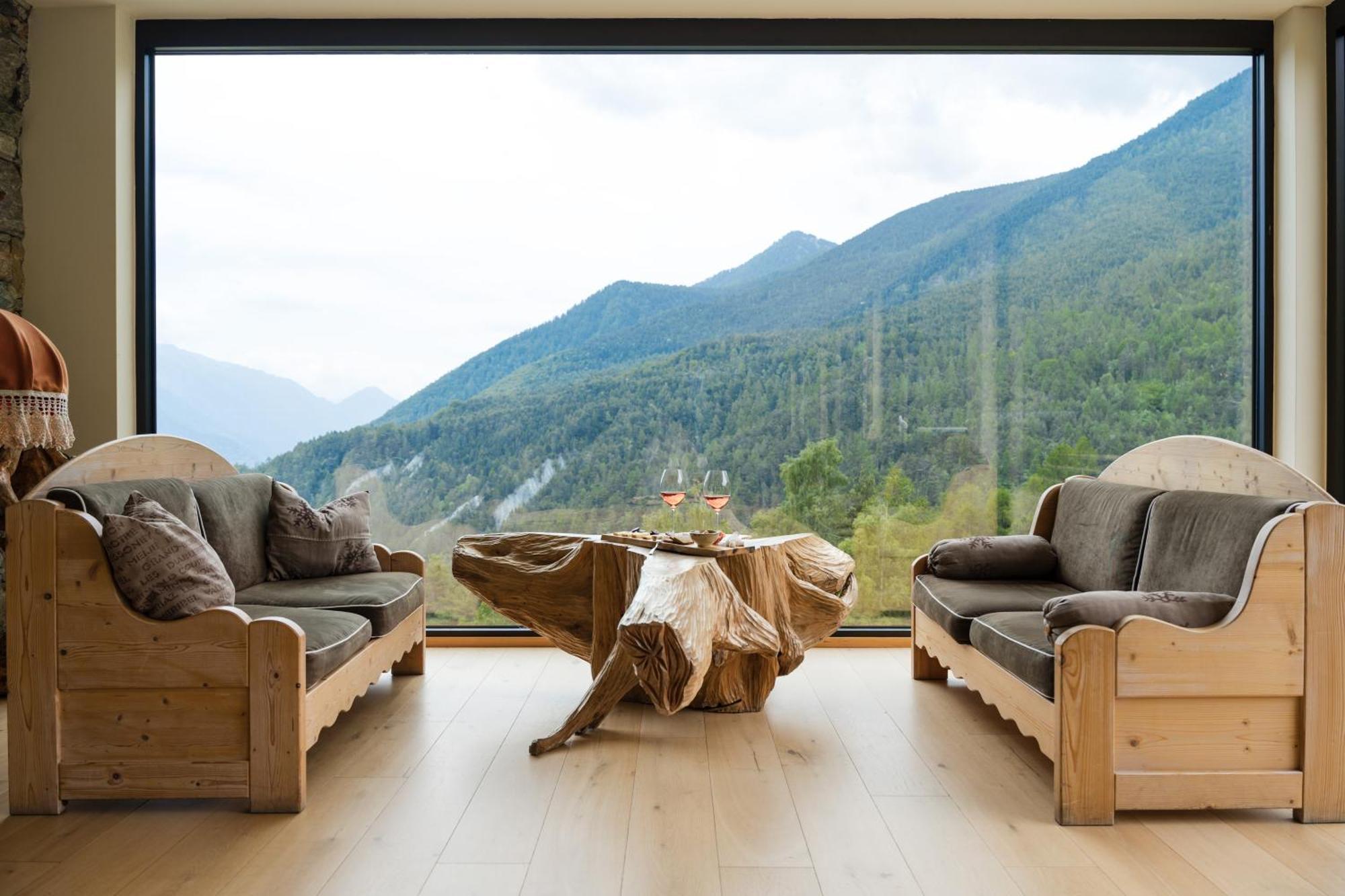 Silou Retreat Hotel Champdepraz ภายนอก รูปภาพ