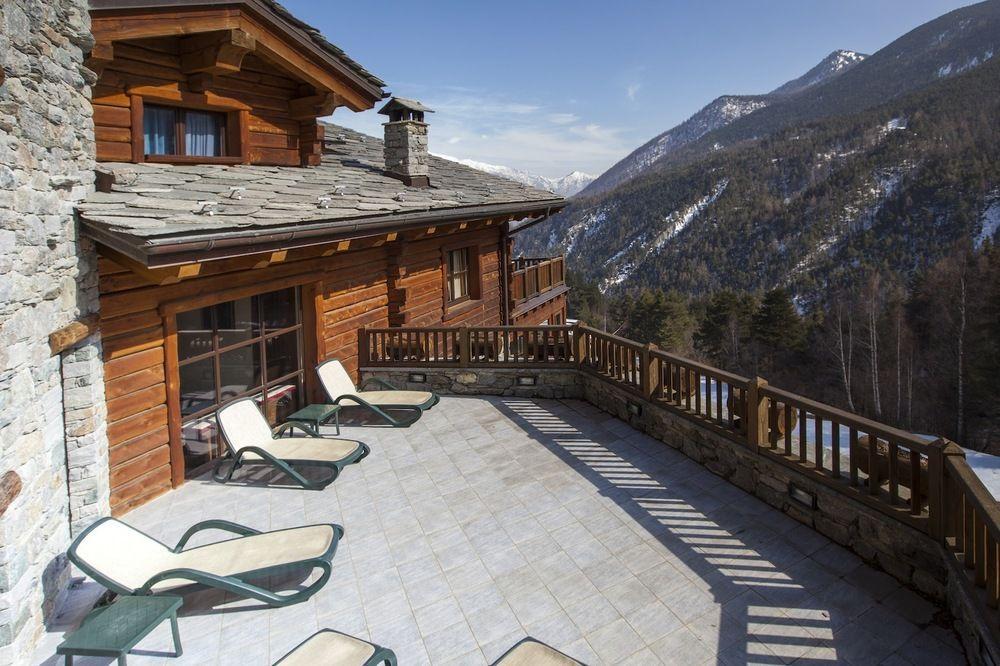 Silou Retreat Hotel Champdepraz ภายนอก รูปภาพ