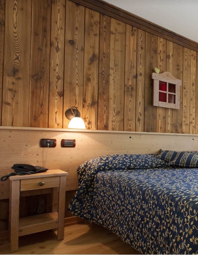 Silou Retreat Hotel Champdepraz ภายนอก รูปภาพ