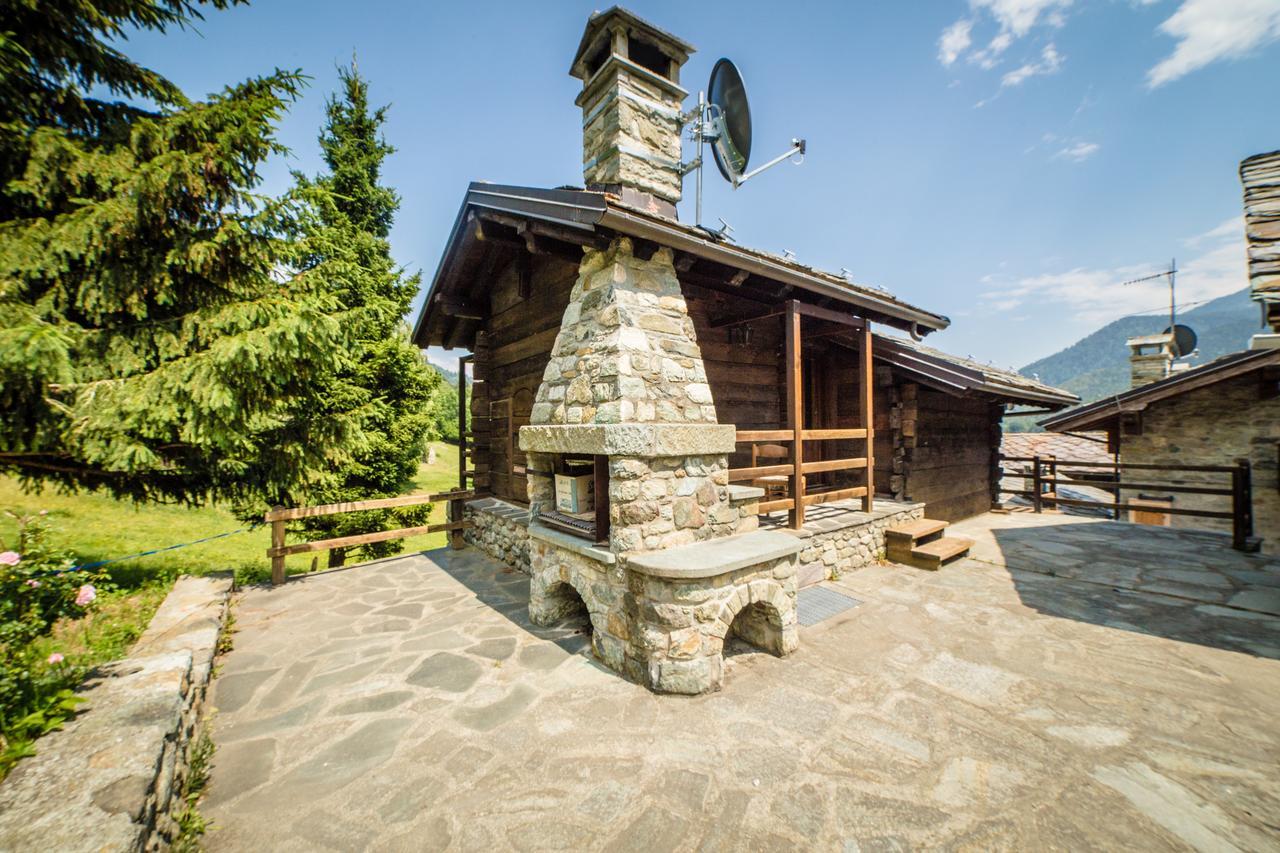 Silou Retreat Hotel Champdepraz ภายนอก รูปภาพ
