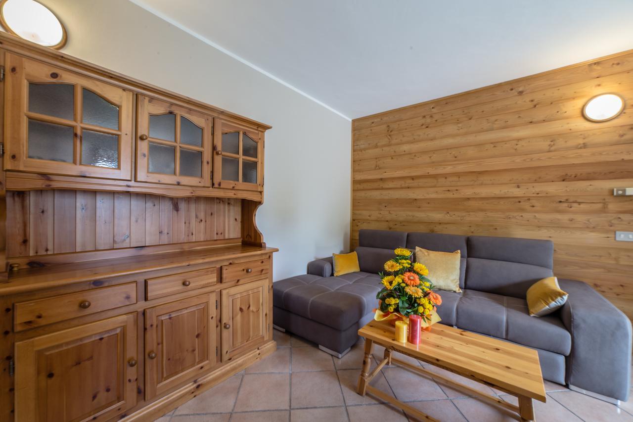 Silou Retreat Hotel Champdepraz ภายนอก รูปภาพ