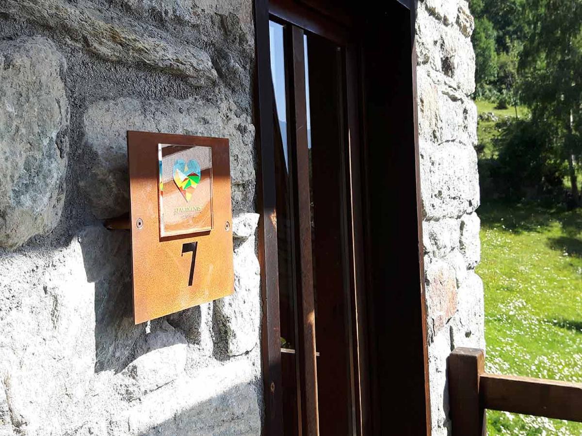 Silou Retreat Hotel Champdepraz ภายนอก รูปภาพ